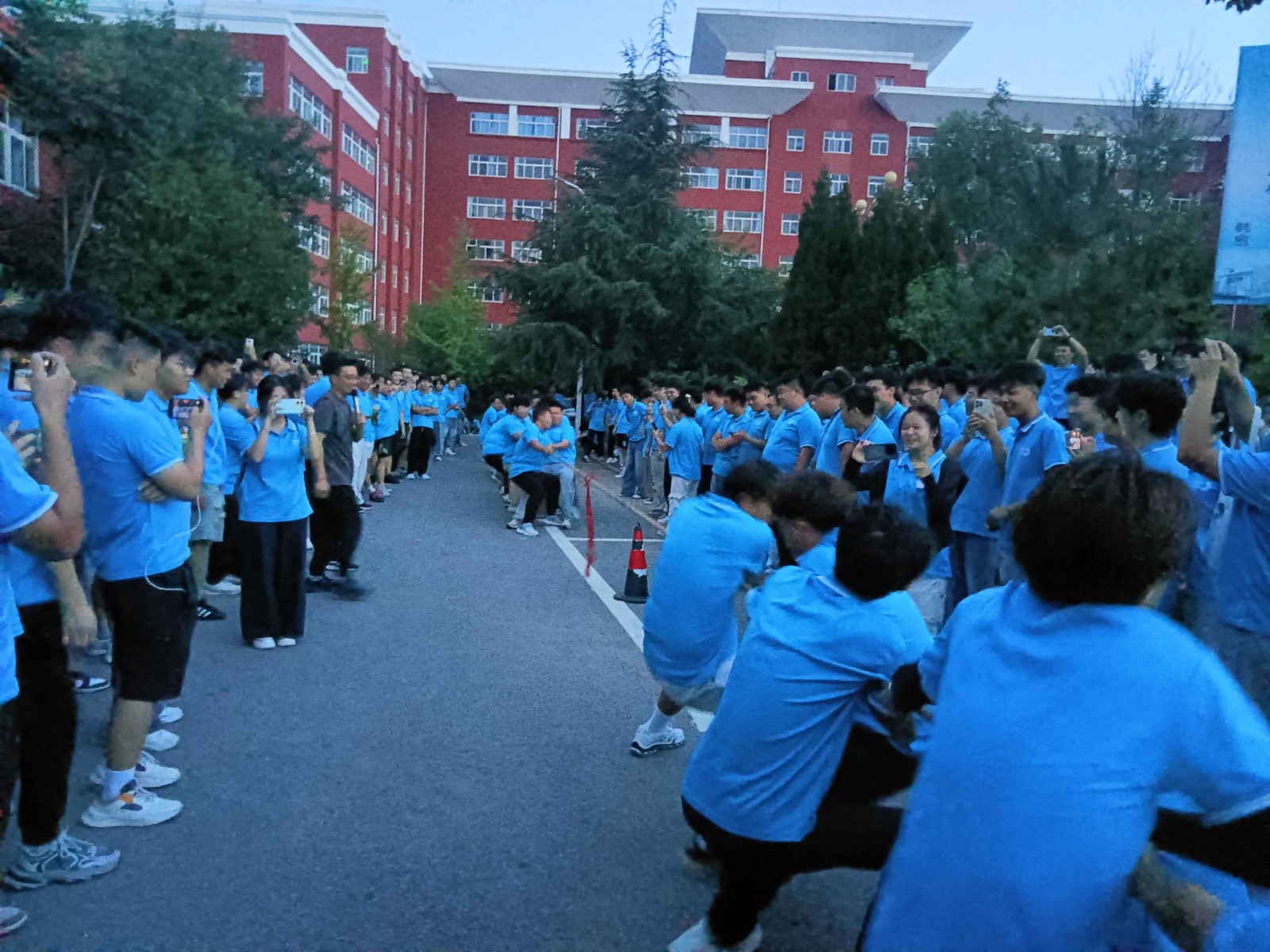 凝“新”聚力 团结奋进——2025迎新活动缤纷落地